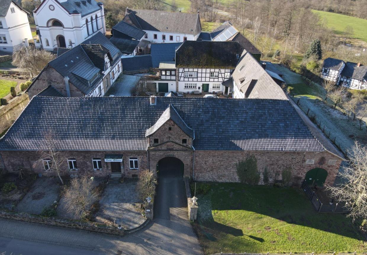 Hostel Burg Hausen Heimbach Exteriör bild